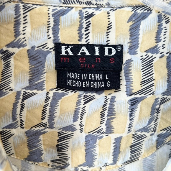vintage Kaid men’s short sleeved 100% silk button down shirt - Picture 2 of 9
